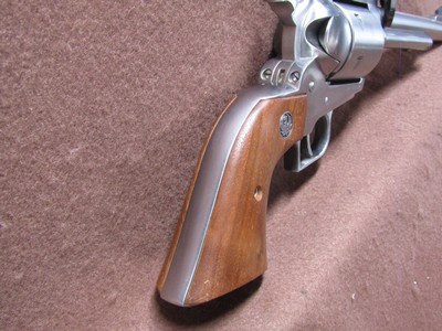 Ruger New Model Super Blackhawk 44 Mag 6 Shot SA 7.5