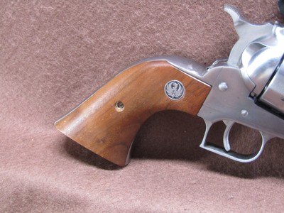 Ruger New Model Super Blackhawk 44 Mag 6 Shot SA 7.5