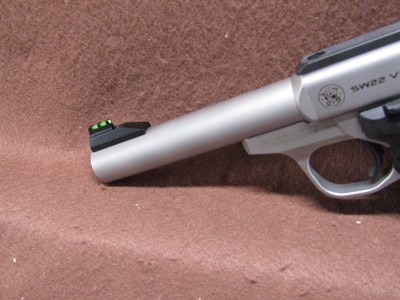 Smith & Wesson SW22 Victory 22 LR Semi 5.25