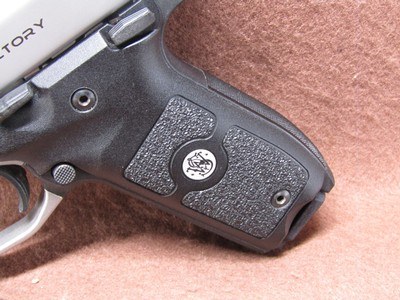 Smith & Wesson SW22 Victory 22 LR Semi 5.25