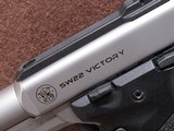 Smith & Wesson SW22 Victory 22 LR Semi 5.25