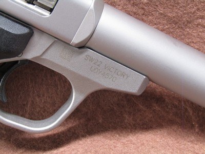 Smith & Wesson SW22 Victory 22 LR Semi 5.25