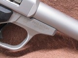 Smith & Wesson SW22 Victory 22 LR Semi 5.25