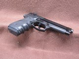 Beretta 96 40 S&W Semi 4.75