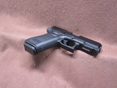 Like New Austria Glock 45 V 9 mm Semi 4