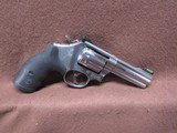 Smith & Wesson 617-6 22 LR 10 Shot DA/SA 4