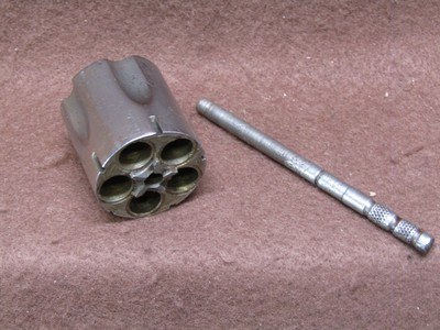 Antique Conqueror 32 RF 5 Shot Spur Trigger 2.5