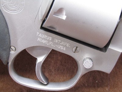 Like New Taurus Tracker 992 22 LR/WMR 9 Shot DA/SA 6.625