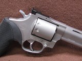 Like New Taurus Tracker 992 22 LR/WMR 9 Shot DA/SA 6.625