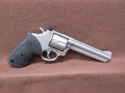 Like New Taurus 66 357 Mag 7 Shot DA/SA 6