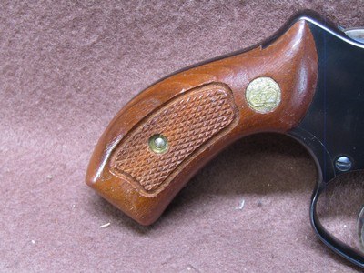 Smith & Wesson 36 Chief's Special 38 SPL 5 Shot DA/SA 2