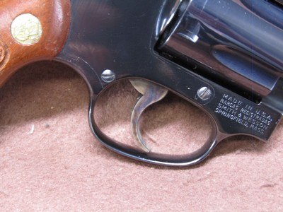 Smith & Wesson 36 Chief's Special 38 SPL 5 Shot DA/SA 2
