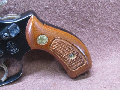 Smith & Wesson 36 Chief's Special 38 SPL 5 Shot DA/SA 2