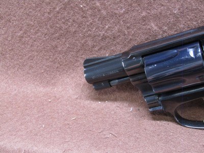 Smith & Wesson 36 Chief's Special 38 SPL 5 Shot DA/SA 2