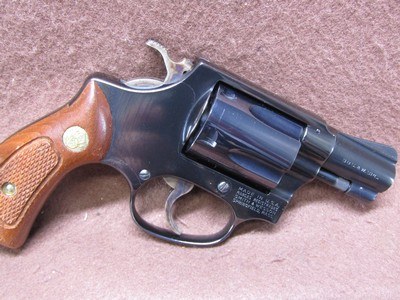 Smith & Wesson 36 Chief's Special 38 SPL 5 Shot DA/SA 2
