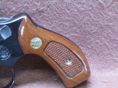 Smith & Wesson 36 Chiefs Special 38 SPL 5 Shot DA/SA 2