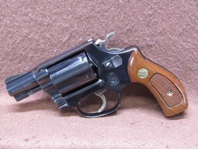 Smith & Wesson 36 Chiefs Special 38 SPL 5 Shot DA/SA 2