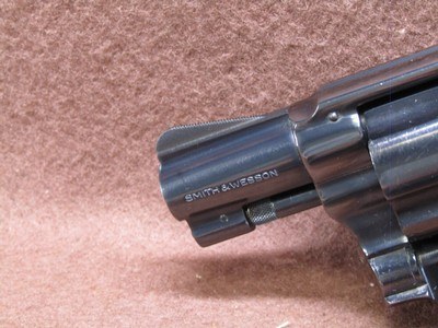 Smith & Wesson 36 Chiefs Special 38 SPL 5 Shot DA/SA 2