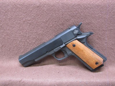Like New Armscor Rock Island 1911-A1 FS 45 ACP Semi 5