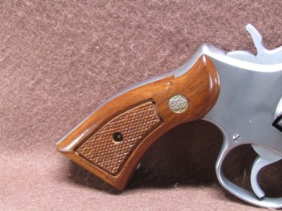 Smith & Wesson 64-5 Stainless 38 SPL 6 Shot DA/SA 4