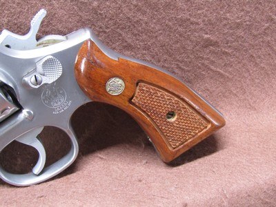 Smith & Wesson 64-5 Stainless 38 SPL 6 Shot DA/SA 4