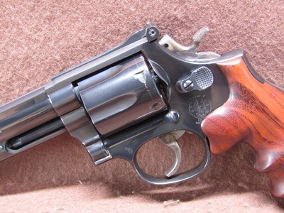 Smith & Wesson 586 Combat 357 Mag 6 Shot DA/SA 6