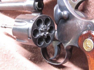 Colt Official Police 38 SPL 6 Shot DA/SA 5