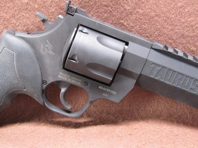 Taurus 454H Raging Hunter 454 Casull 5 Shot DA/SA 8.375