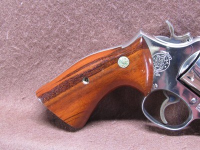 Smith & Wesson 10-6 38 SPL 6 Shot DA/SA 4
