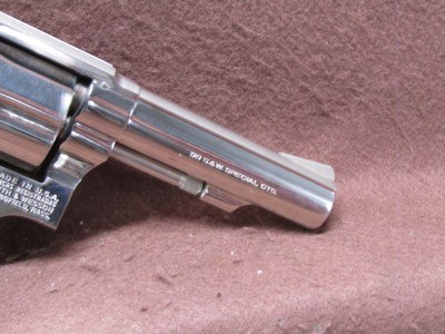 Smith & Wesson 10-6 38 SPL 6 Shot DA/SA 4