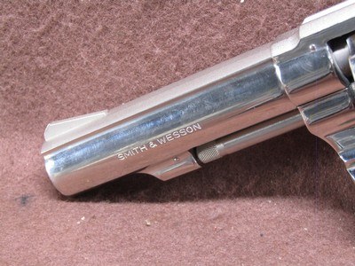 Smith & Wesson 10-6 38 SPL 6 Shot DA/SA 4