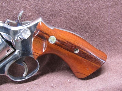 Smith & Wesson 10-6 38 SPL 6 Shot DA/SA 4