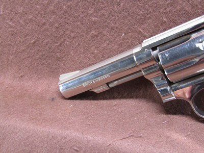 Smith & Wesson 10-6 38 SPL 6 Shot DA/SA 4