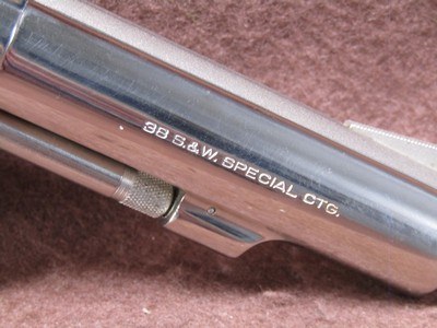 Smith & Wesson 10-6 38 SPL 6 Shot DA/SA 4