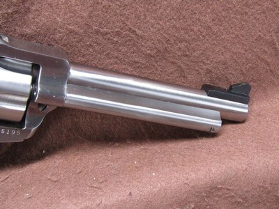 Ruger NM Single Six Convert 22 LR/Mag 6 Shot SA 5.5