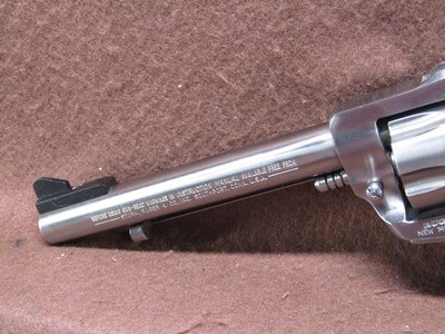 Ruger NM Single Six Convert 22 LR/Mag 6 Shot SA 5.5