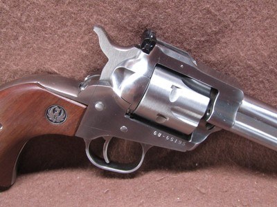 Ruger NM Single Six Convert 22 LR/Mag 6 Shot SA 5.5