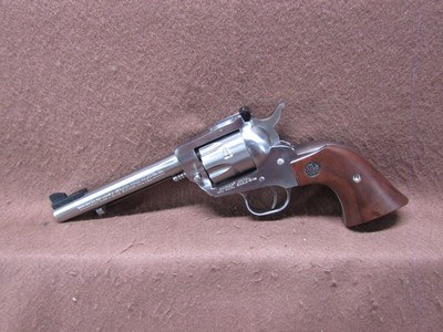 Ruger NM Single Six Convert 22 LR/Mag 6 Shot SA 5.5