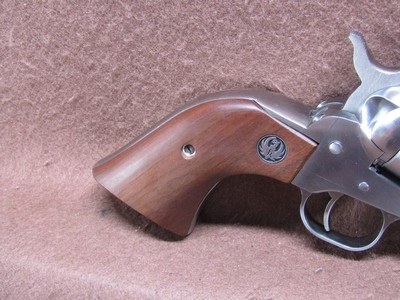 Ruger NM Single Six Convert 22 LR/Mag 6 Shot SA 5.5
