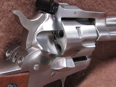 Ruger NM Single Six Convert 22 LR/Mag 6 Shot SA 5.5