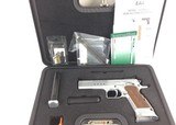 EAA Witness 40 S&W Limited Custom Tanfoglio 600320 - 1 of 16