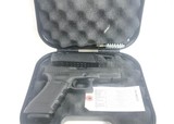 Glock 17 9mm gen 3 2x17 rnd mags Used GREAT Cond - 1 of 9