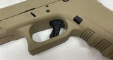Glock 22 Gen 3 .40 S&W FDE 15+1 w/ night sights - great condition! - 8 of 17