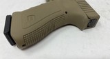 Glock 22 Gen 3 .40 S&W FDE 15+1 w/ night sights - great condition! - 10 of 17