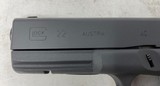 Glock 22 G22 Gen 3 .40 S&W w/ 'Sniper Grey' cerakote finish - great cond. - 2 of 12