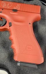 Used Glock 22 G22 .40 S&W w/ Alabama Crimson Tide custom red finish Glock - 5 of 15