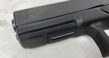 Glock 17 RTF2 9mm G17 w/ 'fish gill' cocking serrations - good condition - 8 of 13