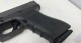 Glock 17 RTF2 9mm G17 w/ 'fish gill' cocking serrations - good condition - 6 of 13