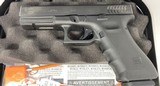 Glock 17 RTF2 9mm G17 w/ 'fish gill' cocking serrations - good condition - 2 of 13