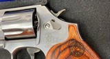 Smith & Wesson Model 686 Deluxe 357 Mag 150712 - 4 of 15